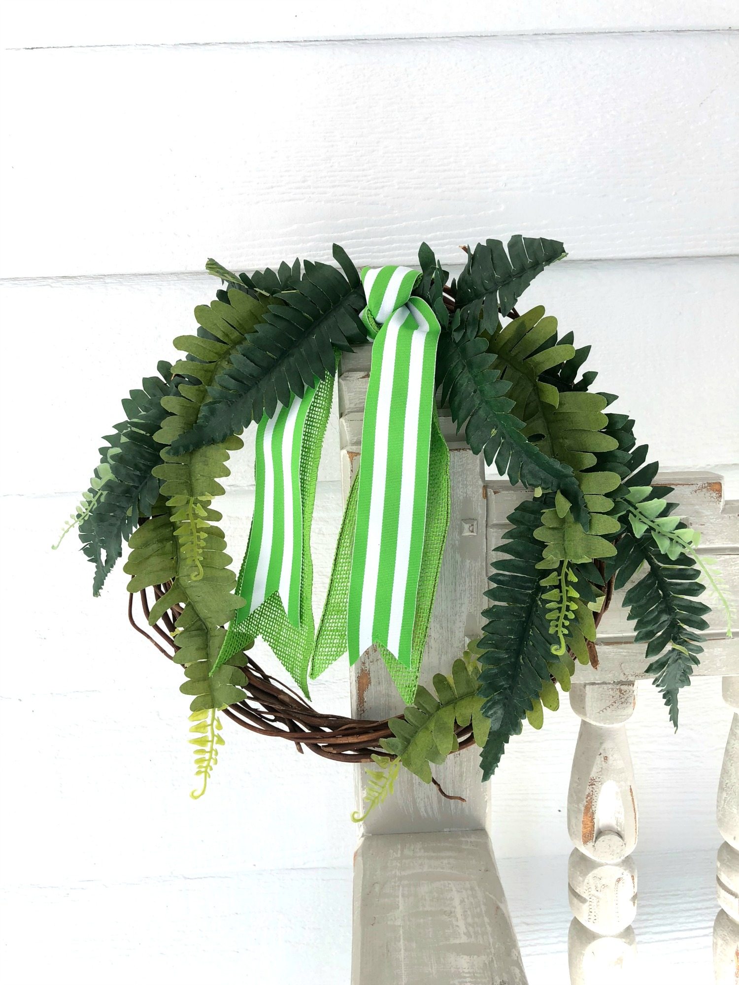 How to make a dollar store fern wreath