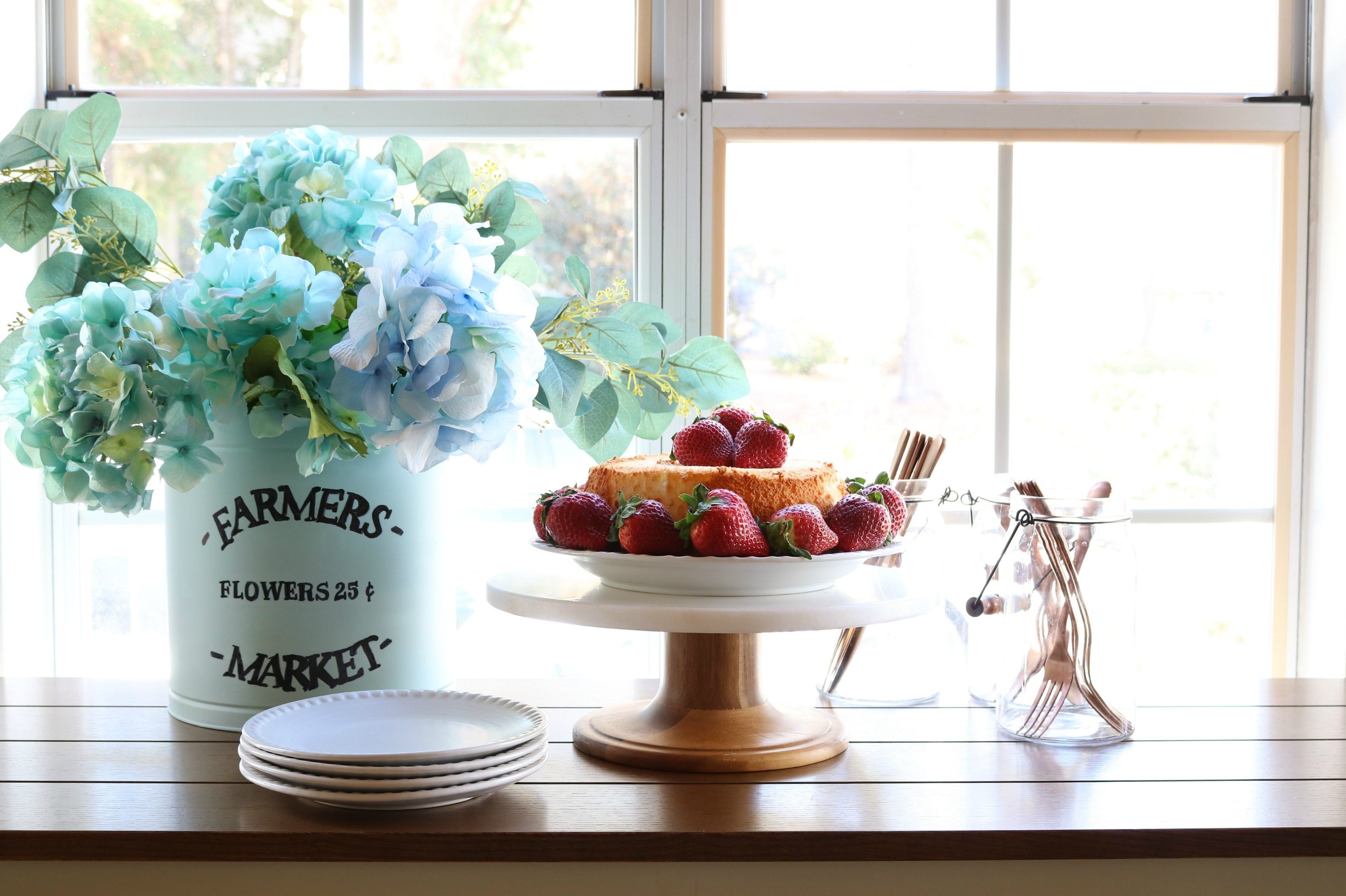 Lovely farmers market tin - super cute repurposed idea for a popcorn tin