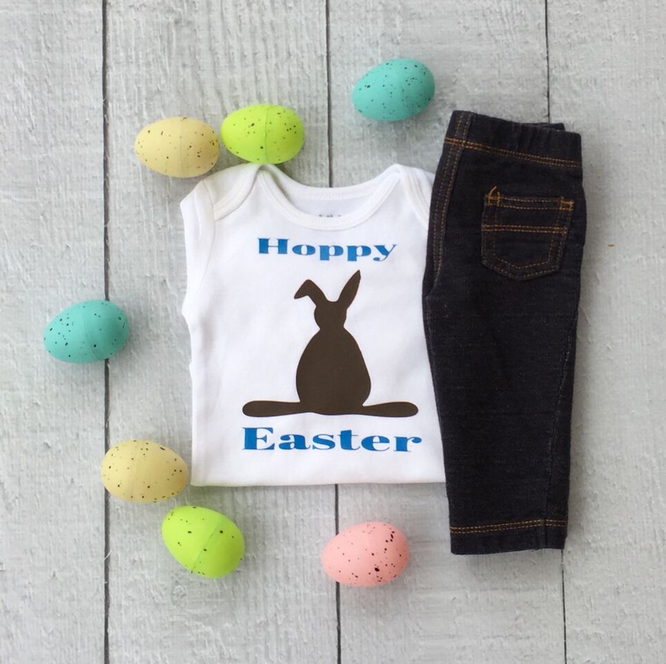 Cute chocolate bunny idea - Vinyl project with Cricut create this cute t-shirt for Easter