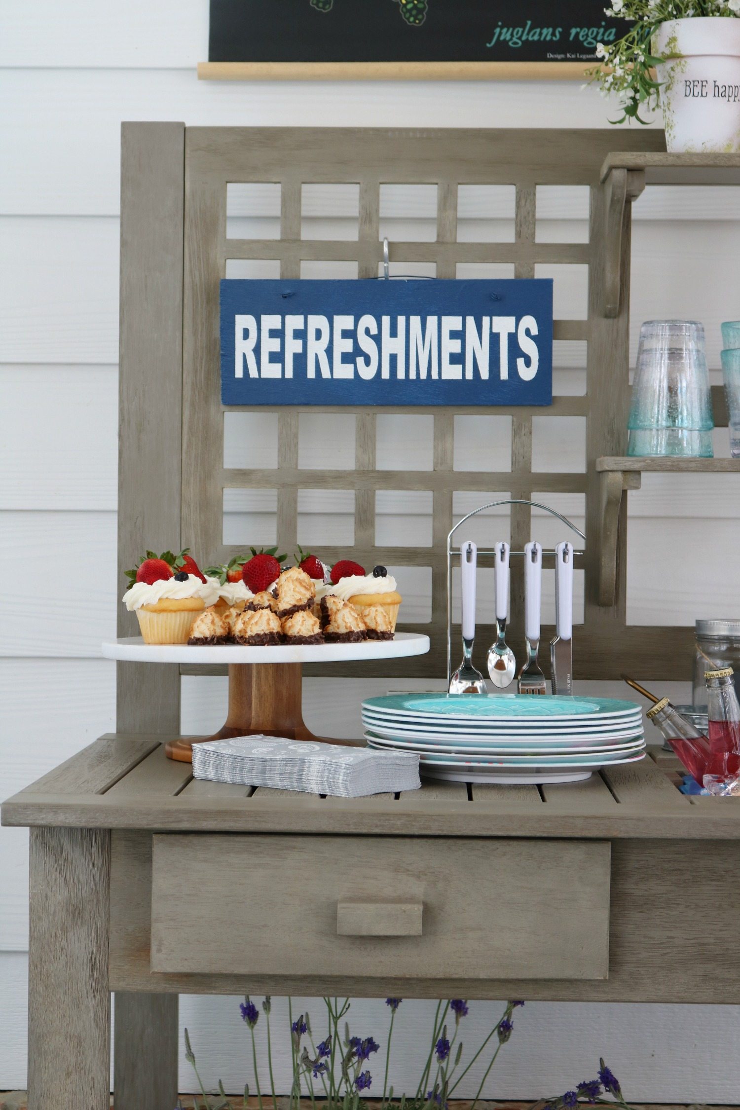 Potting bench used for refreshments