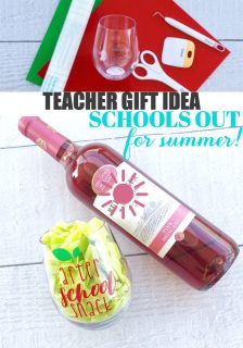 Teacher Gift Idea - Super Cute Wine Glass Using a Vinyl Machine