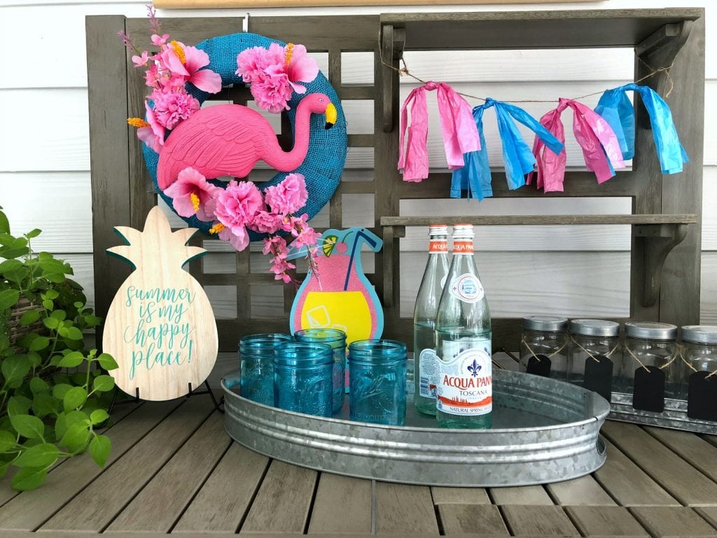 Flamingo Wreath Party Decor