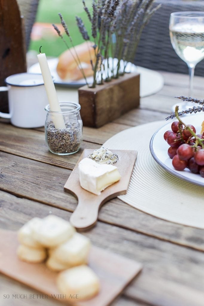 lavender-table-setting-al-fresco-baguette-117