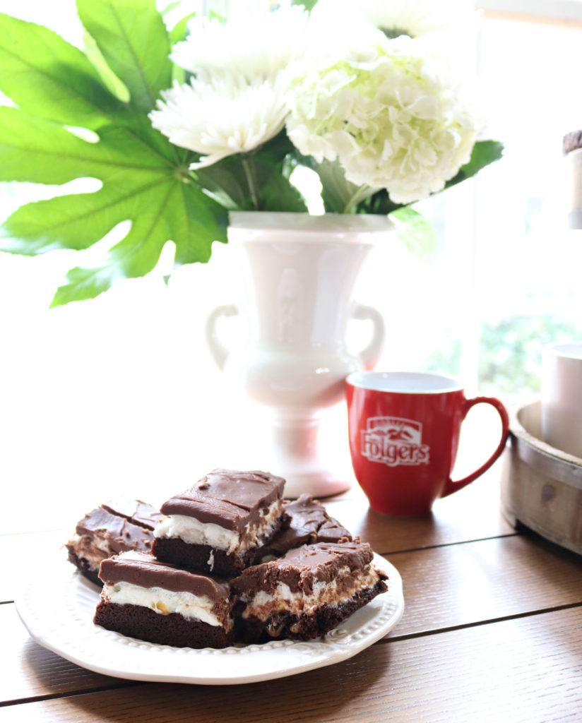 coffee and dessert bar - Mississippi Mud cake recipe and Folgers Pairing