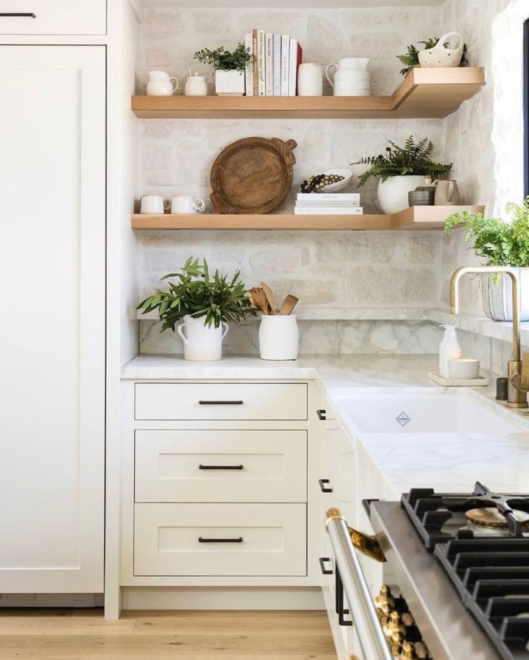 30 Kitchen Backsplash Ideas with White Cabinets - Refresh Restyle